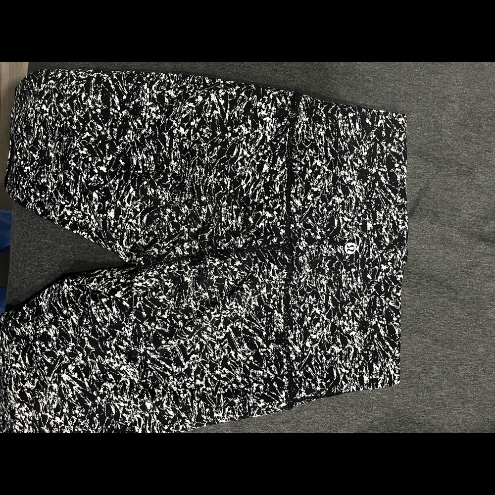Lulu lemon leggings 28”